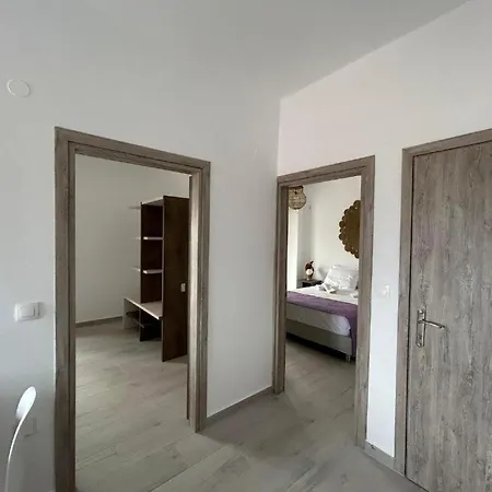 Gem Aparthotel 3*